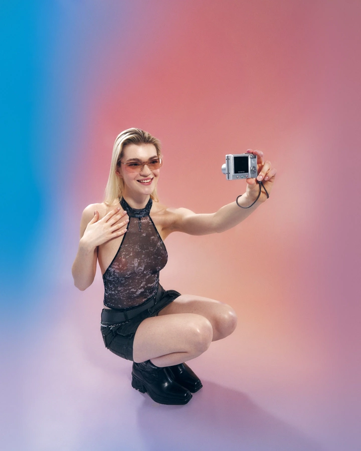 Body z mocnymi wycięciami
