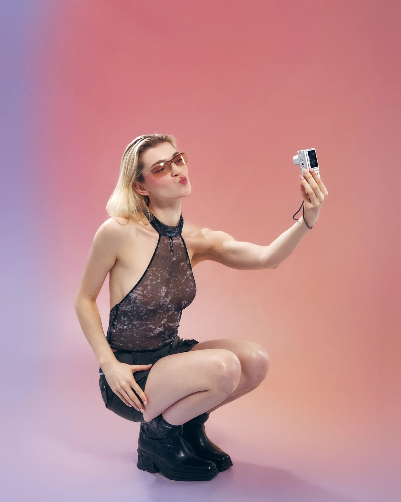 Body z mocnymi wycięciami